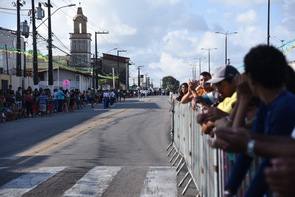 Desfile Cívico em Parnamirim Celebra o 7 de Setembro com Grande Participação