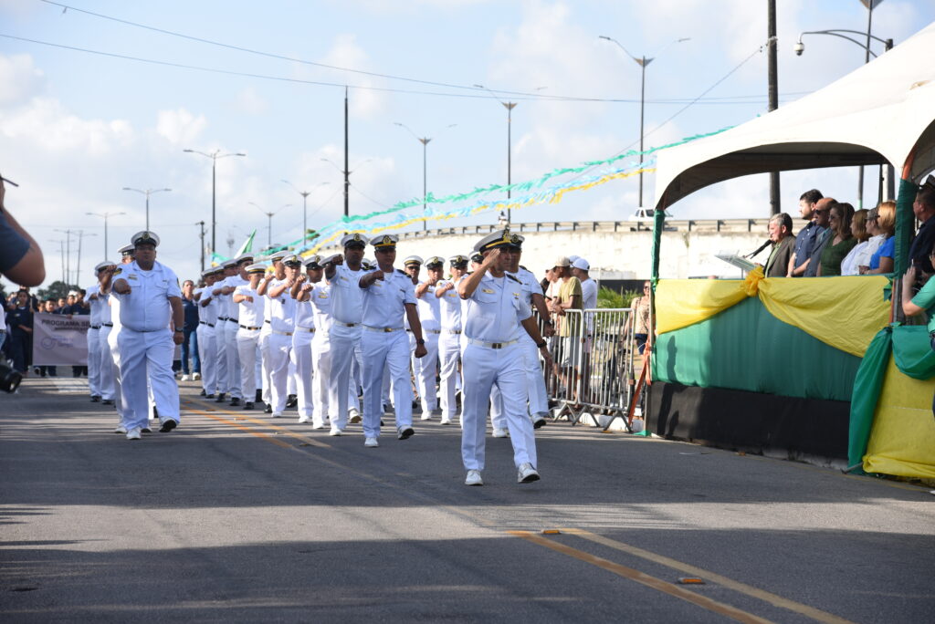 Desfile Cívico em Parnamirim Celebra o 7 de Setembro com Grande Participação