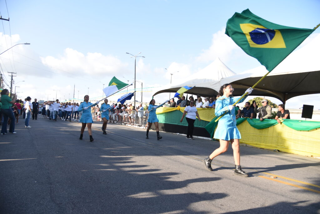 Desfile Cívico em Parnamirim Celebra o 7 de Setembro com Grande Participação