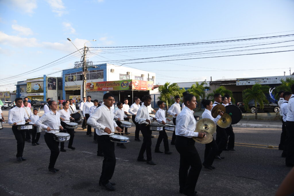 Desfile Cívico em Parnamirim Celebra o 7 de Setembro com Grande Participação