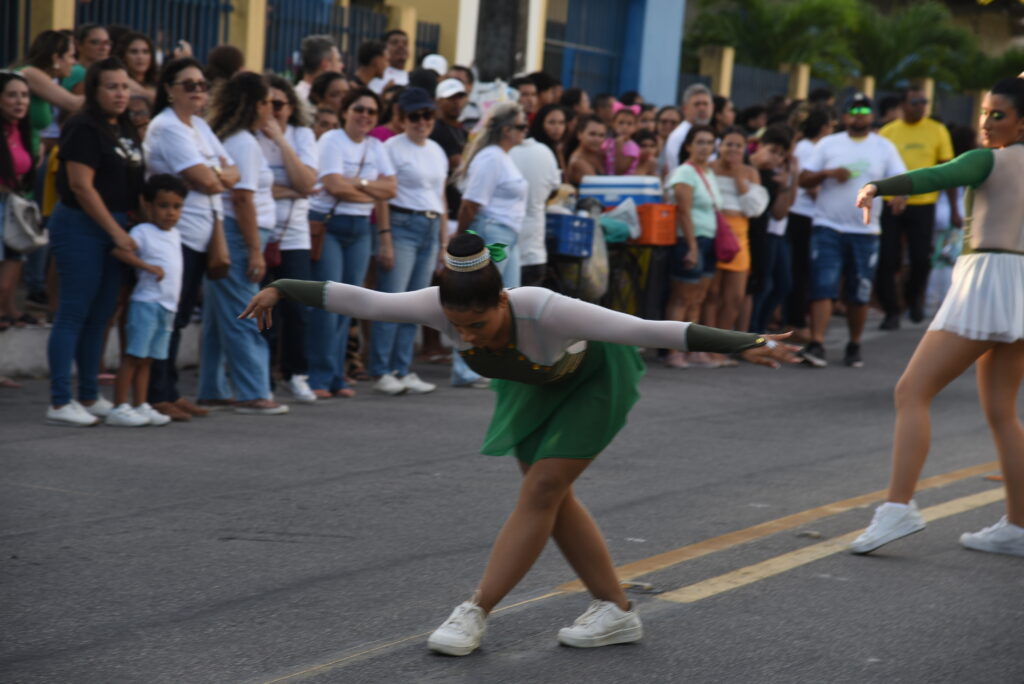 Desfile Cívico em Parnamirim Celebra o 7 de Setembro com Grande Participação