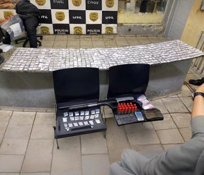 Operação da PM apreende 600 porções de cocaína e espingarda em área usada por criminosos em Baraúna